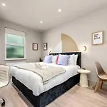 Boutique Studio Sanctuary With Bespoke Kitchenette